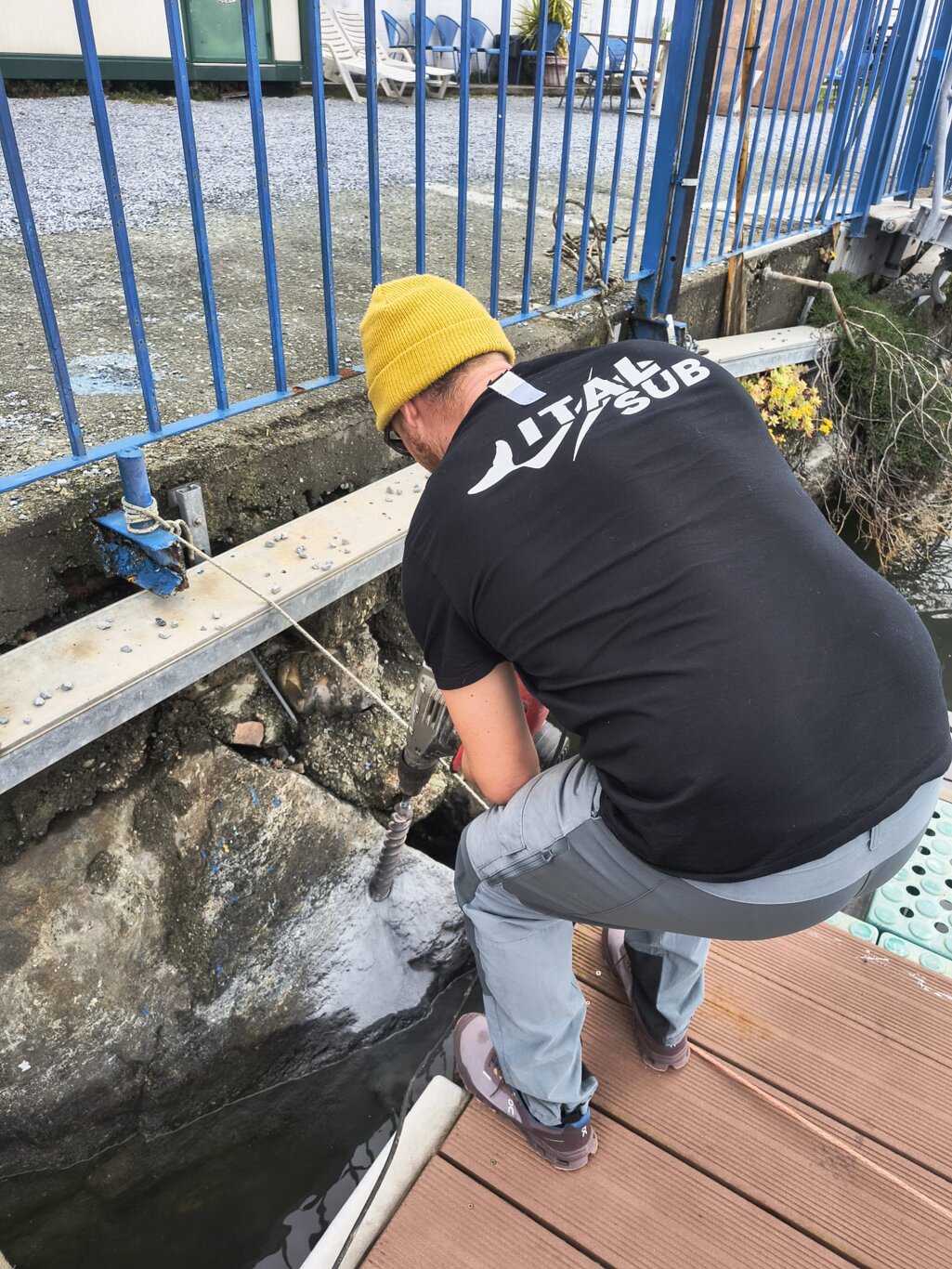 messa in sicurezza pontile a seguito di cedimento catena - committente: asd il pontile di genova prà.jpeg